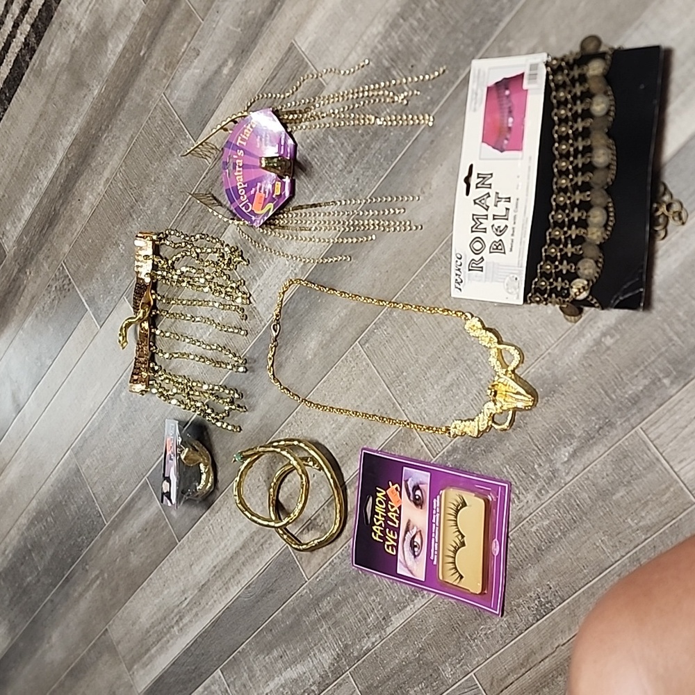 Halloween costume accessories for an Egyptian princess or Cleopatra